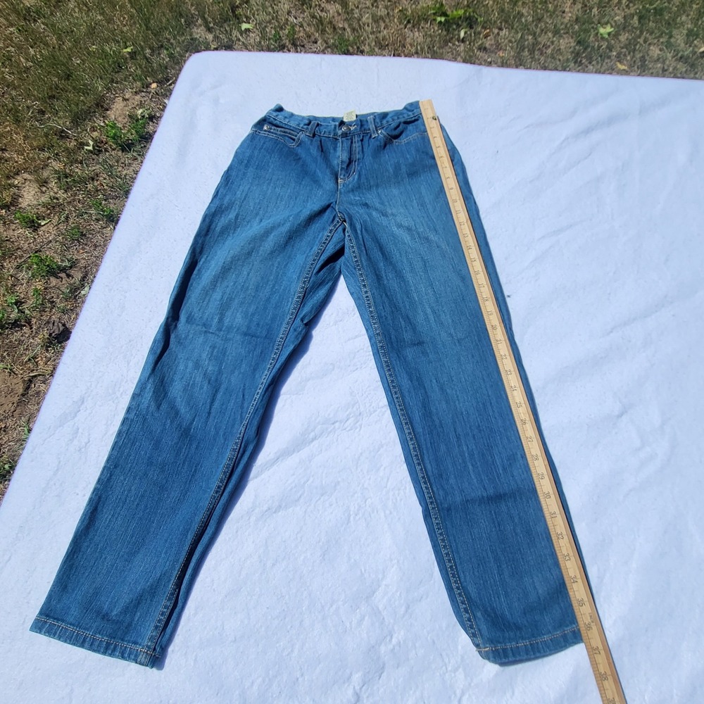 Liz Claiborne Jeans Classic Petite 4 Regular Medium Wash Straight Leg Denim - Picture 2 of 8